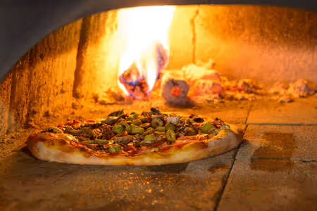 Pizza napolitana horno de leña