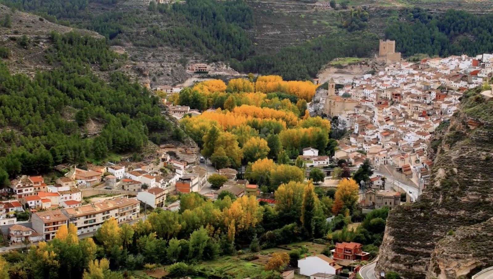 Vistas de Alcalá del Júcar desde el mirador